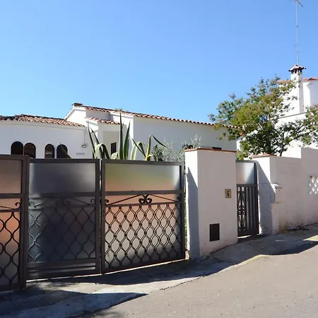 Holiday home Cadi 6 Piscina *